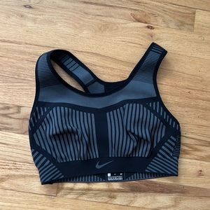 Flyknit Sports Bra, Nike - small